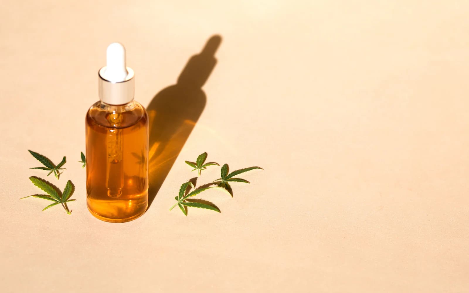 THC / CBD Cannabis Oil Europe for Vaping & Oral Use